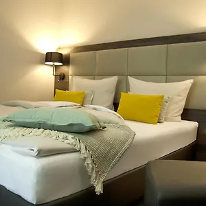 Hotel Am Moosrain Garni, Eitting