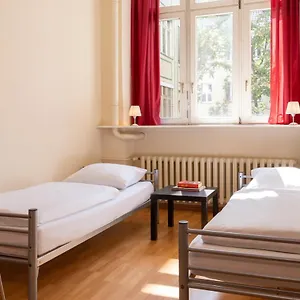 https://all-in-hostel.find-berlin-hotels.com